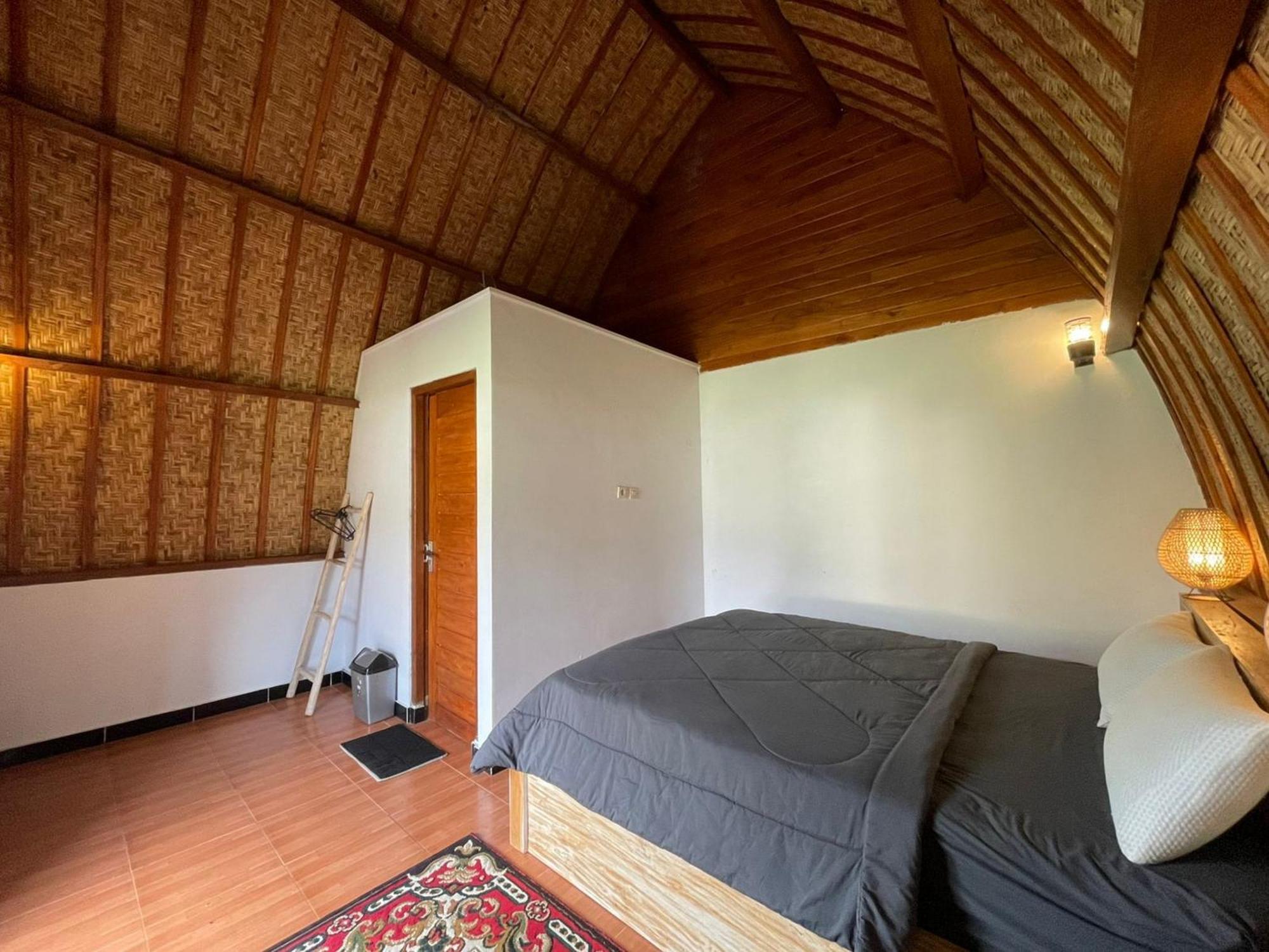 Volcano Cabins Kubupenlokan Ngoại thất bức ảnh